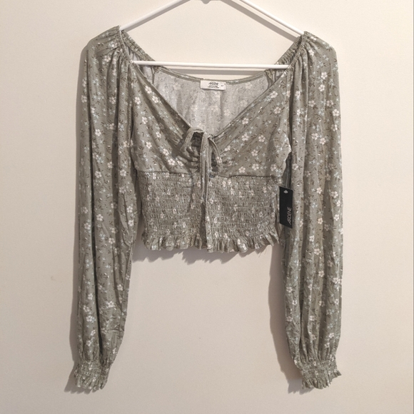 Floral Ruched Long Sleeve Top - Picture 3 of 7